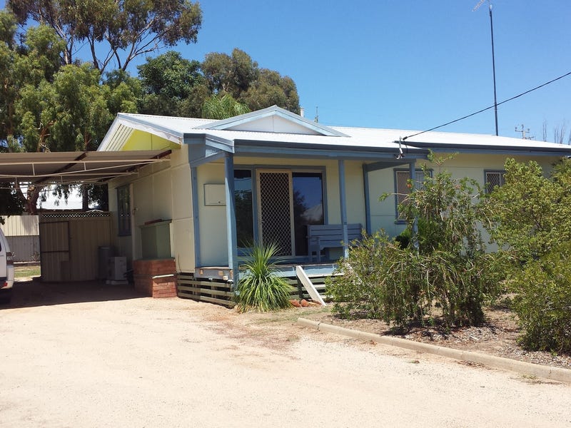 4 Island Avenue, Cunderdin, WA 6407 Property Details