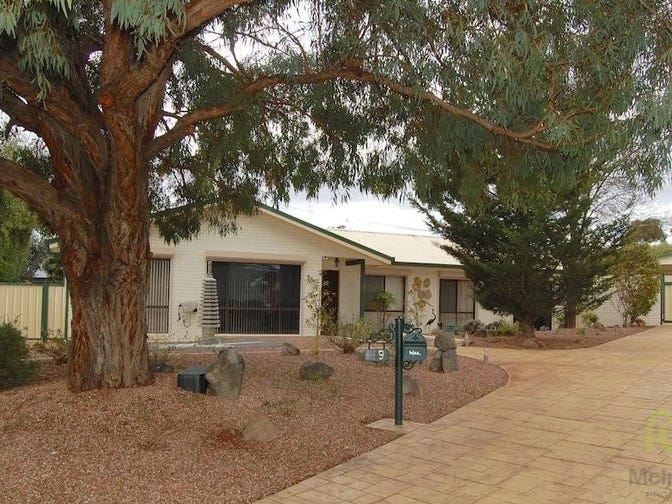 9 Kinnimo Place, Isabella Plains, ACT 2905