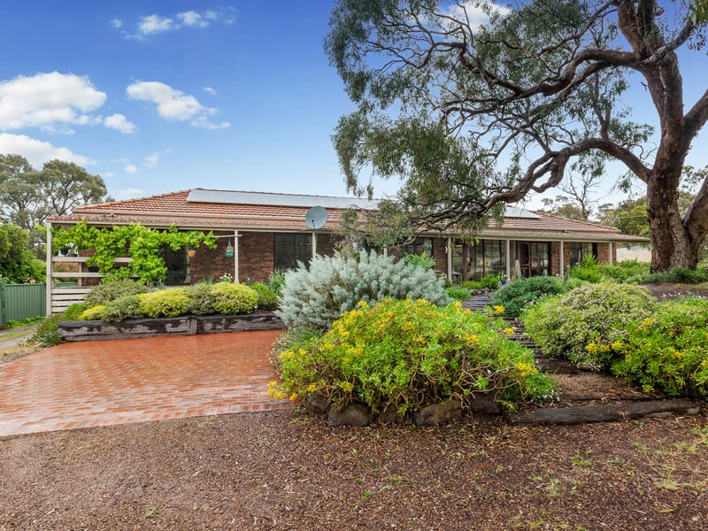 20 Mollison Street, Pyalong, Vic 3521 Property Details