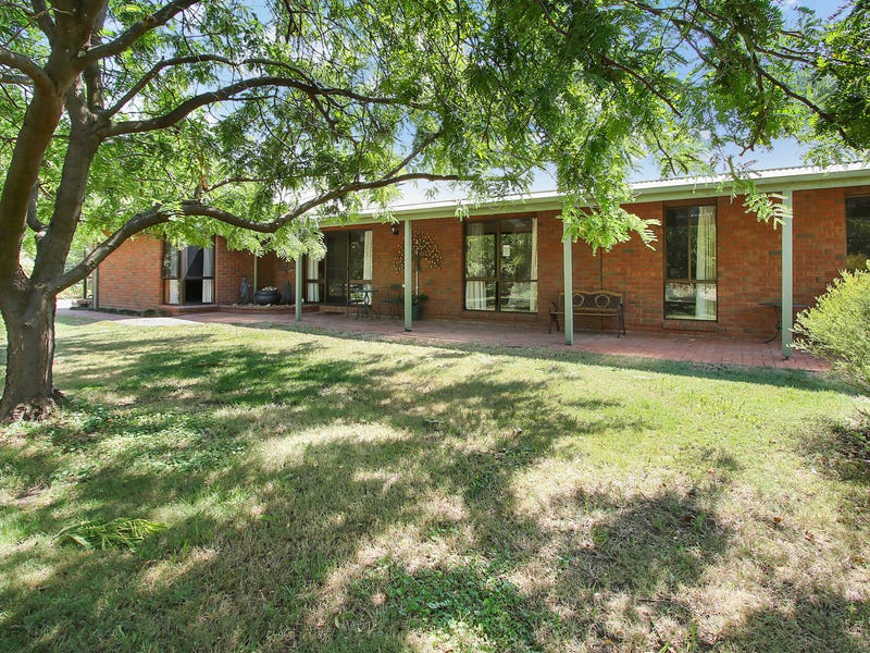 102 Grant Drive, Benalla, Vic 3672 Property Details