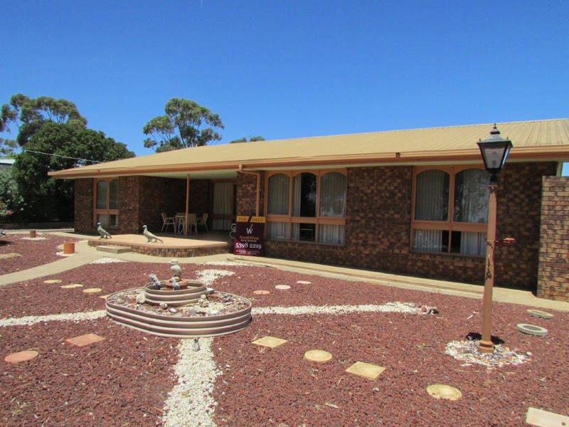 16 Charles Street, Wycheproof, Vic 3527 Property Details