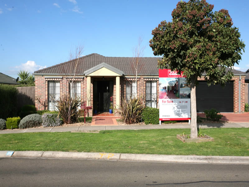 38 Thomas Carr Drive, Tarneit, Vic 3029 Property Details
