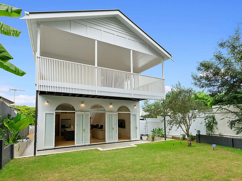 22 Lewis Street, Camp Hill, QLD 4152