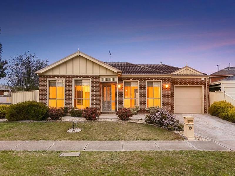 1/17 Darlingsford Boulevard, Melton, Vic 3337 Property Details
