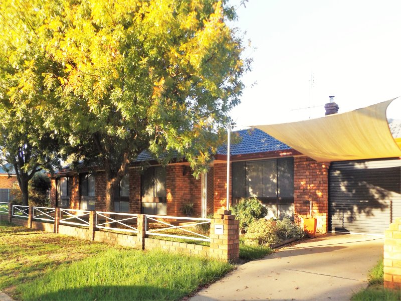 8 Ford Street, Wellington, NSW 2820