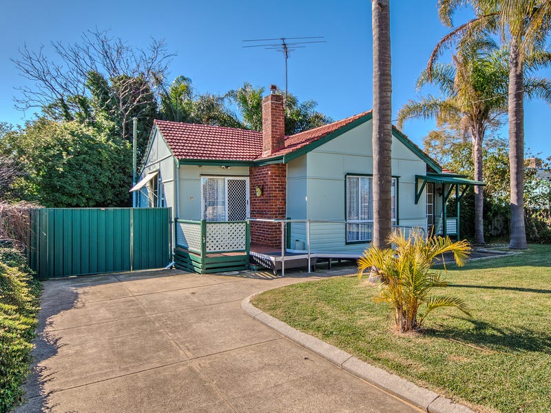 27 Crabtree Way, Medina, WA 6167