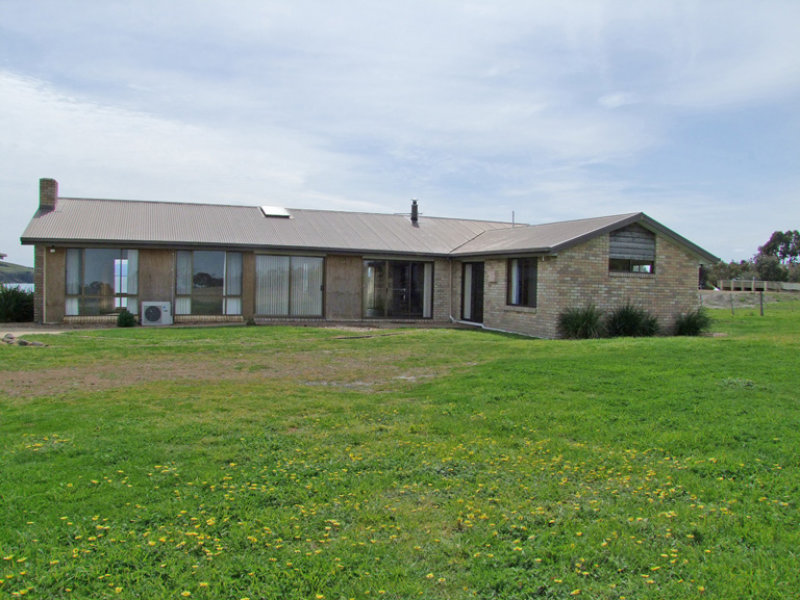 290 Bicheno Street, Clifton Beach, TAS 7020