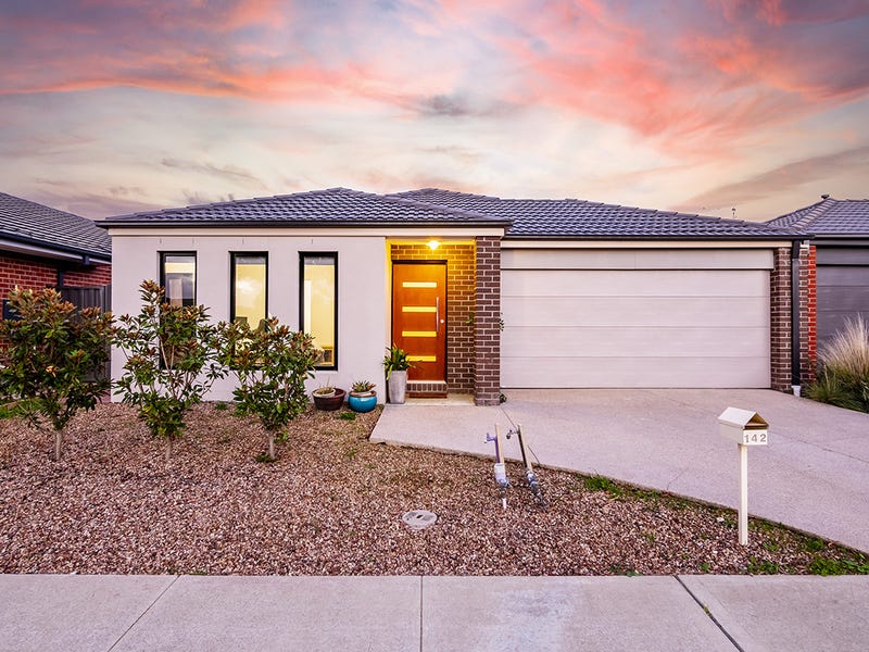 142 Nelson Street, Cranbourne East, VIC 3977