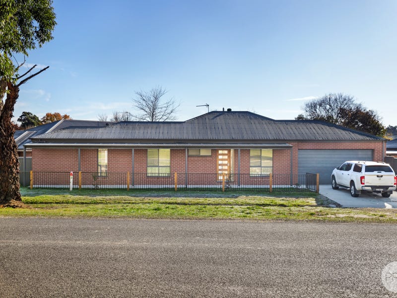 9 Semmens Avenue, Creswick, Vic 3363 House for Sale