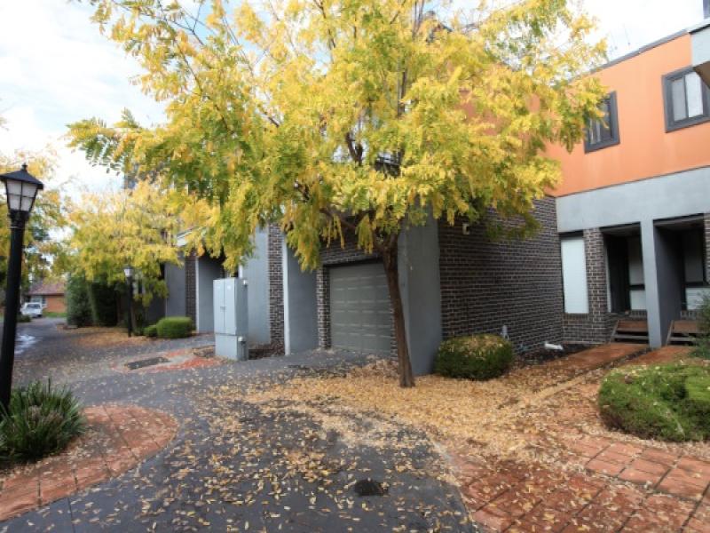 16/13 Johnston Street, Newport, Vic 3015 Property Details