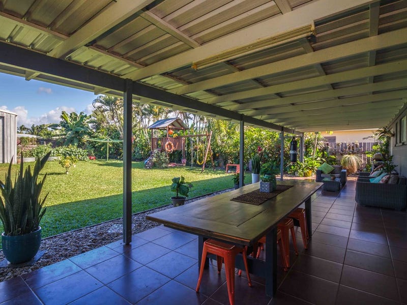 14 Middlemiss Street Mossman Qld 4873