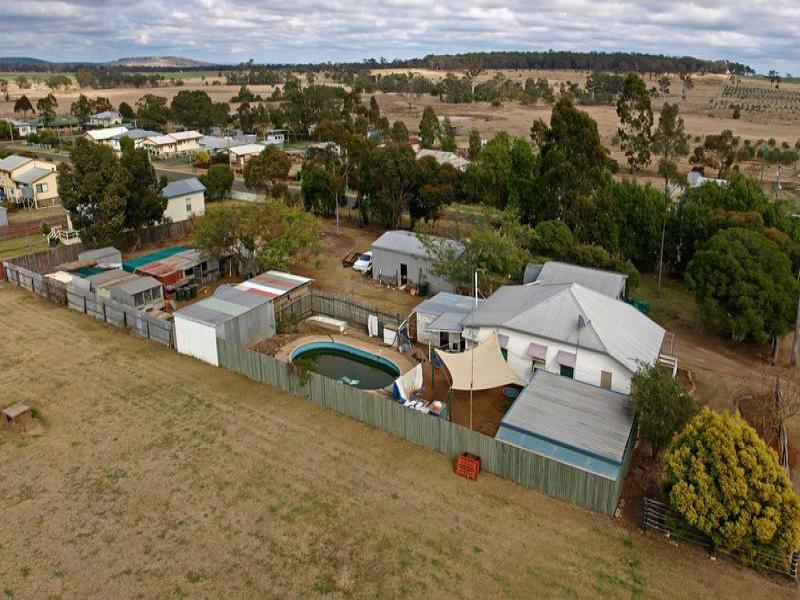 16 Victoria Street, Goombungee, Qld 4354 Property Details