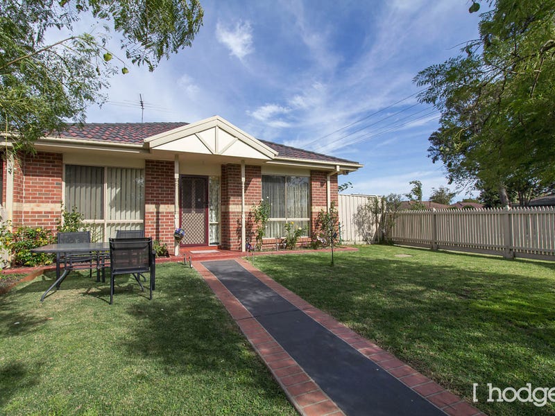 2/2 Duff Street, Cranbourne, VIC 3977