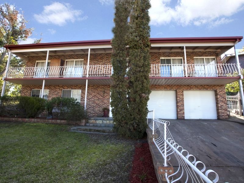 27 Graham Place, Queanbeyan West, NSW 2620