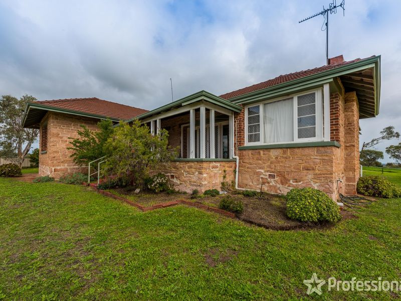 105-hampton-road-northampton-wa-6535-realestate-au