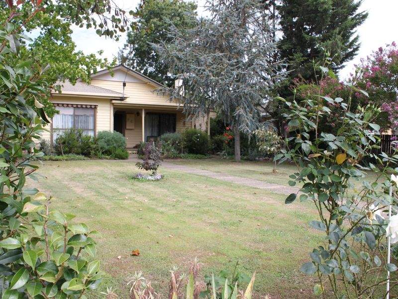 24 Downey Street, Alexandra, Vic 3714 Property Details