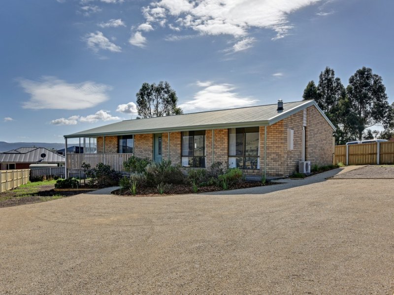 16 Penna Beach Street, Midway Point, TAS 7171
