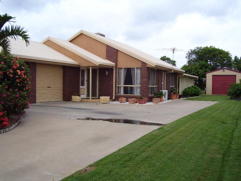 17 Davison Street, Gracemere, QLD 4702