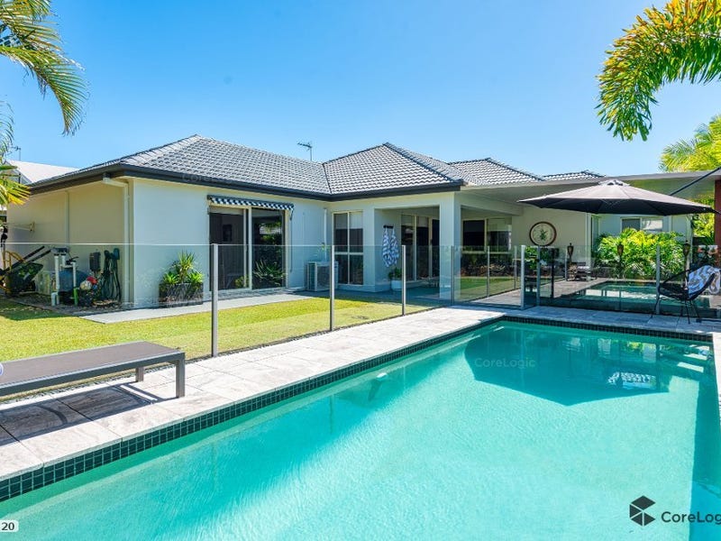 6 Eton Drive, Oxenford, QLD 4210