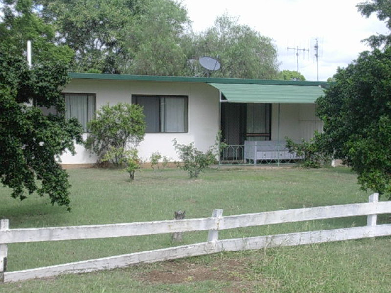 27 ARTHUR STREET, Gayndah, Qld 4625 Property Details