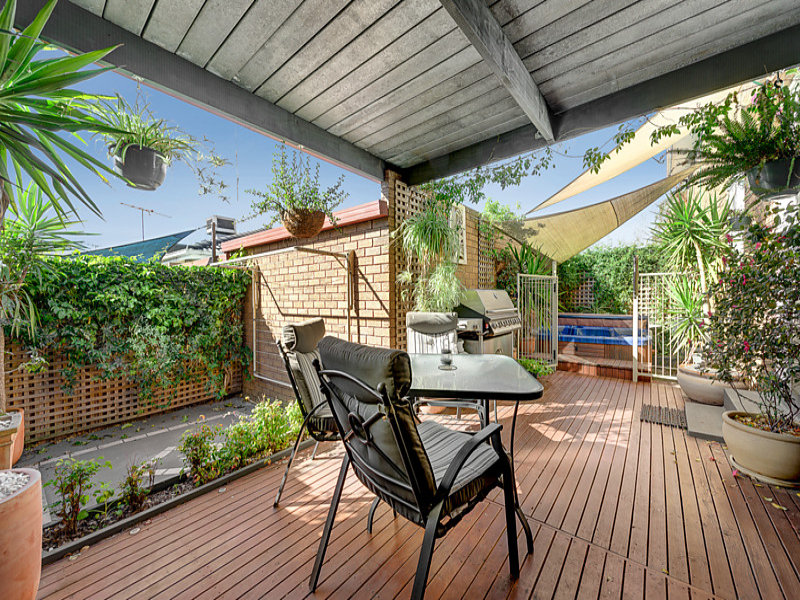 1/8-10 Jika Street, Heidelberg, Vic 3084 - Property Details