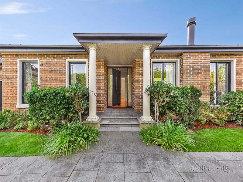 2/34 Faversham Road, Canterbury, Vic 3126 Property Details