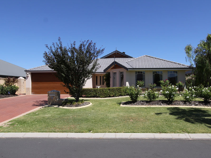 Houses for Sale in Dalyellup, WA 6230 Pg. 4