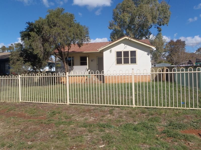 3 Armstrong Crescent, Dubbo, NSW 2830 Property Details