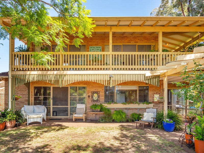 11 Royal Melbourne Avenue, Connolly, WA 6027