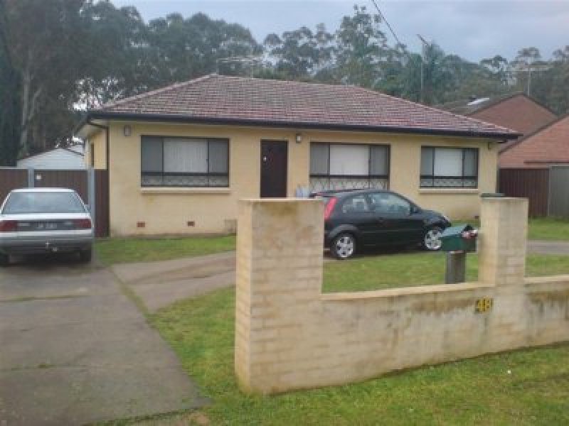 48 Third Avenue, Macquarie Fields, NSW 2564