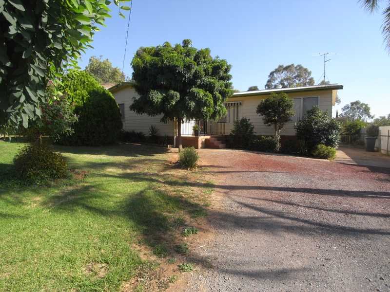 19 O'hagan Street, Gundagai, NSW 2722