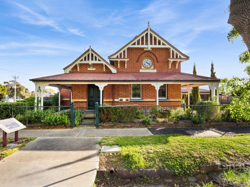 13 Bucknall Street, Carisbrook, Vic 3464 Property Details