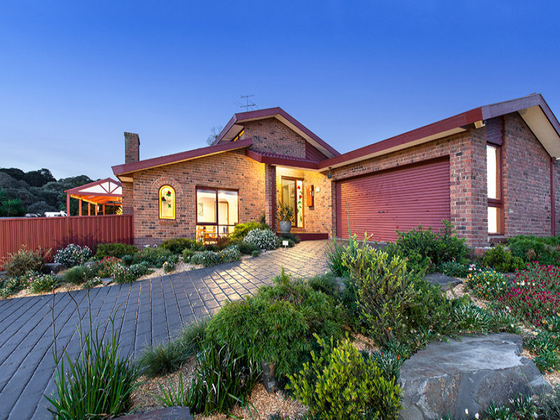 3 Kelbow Close, St Helena, VIC 3088