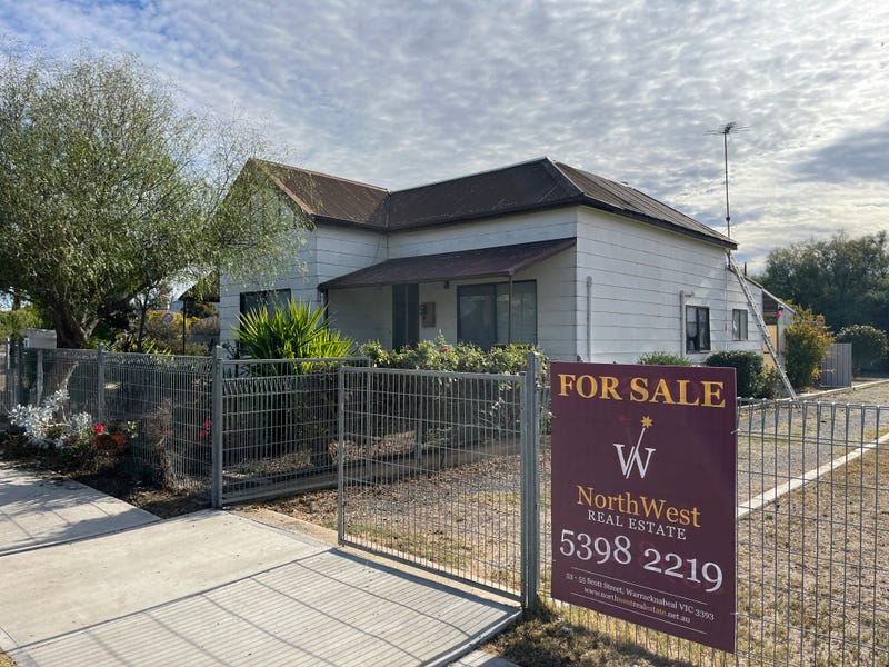 13 Charles St, Jeparit, Vic 3423 House for Sale