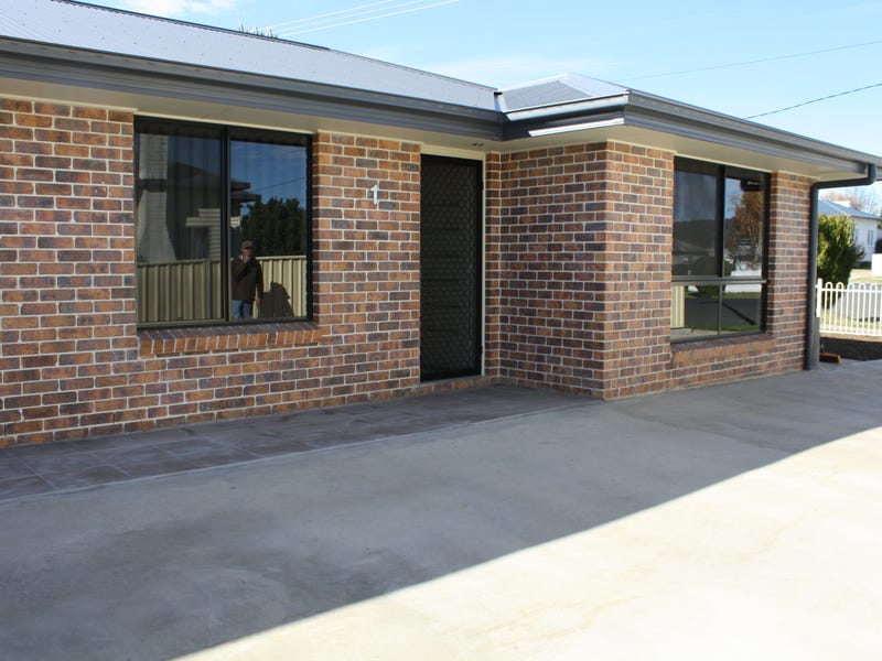 1/210 Lang Street, Glen Innes, NSW 2370