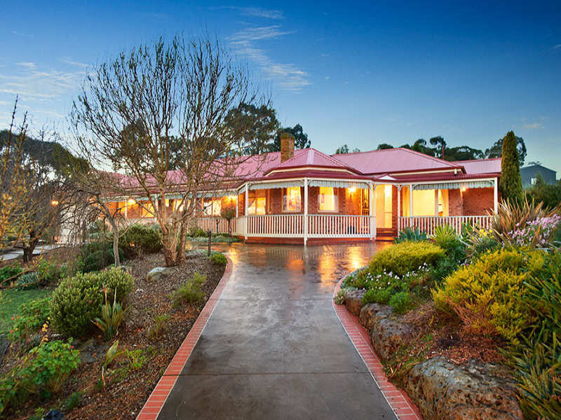 12 Jeffrey Drive, Yarrambat, Vic 3091 Property Details