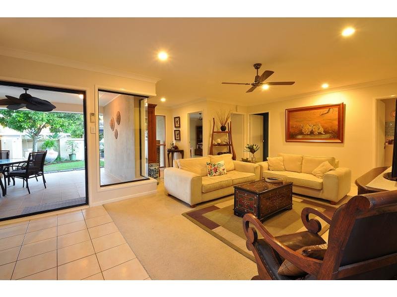 1/3 Albion Avenue, Miami, Qld 4220 Property Details