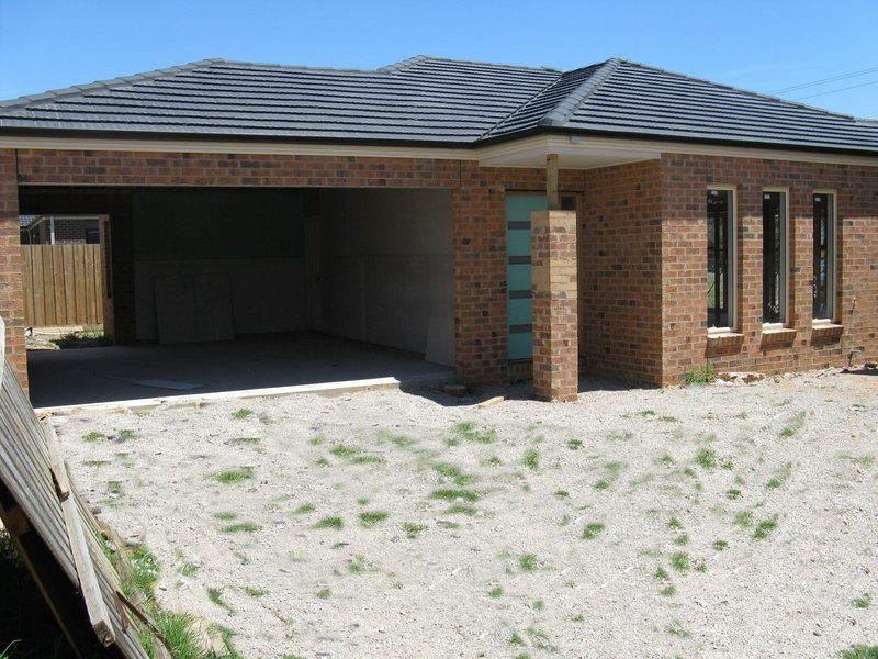 2/57 Hoddle Drive, Leopold, VIC 3224