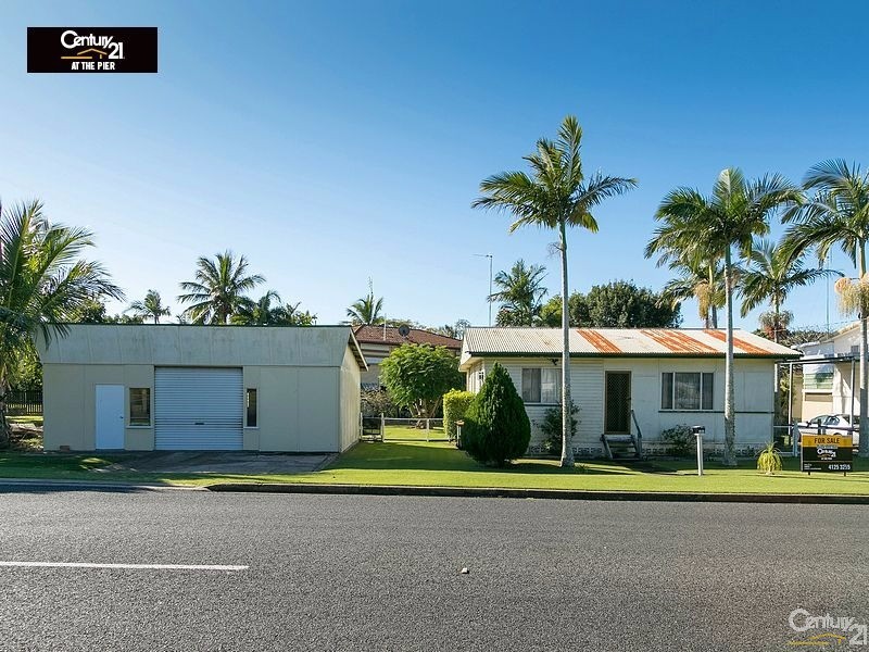 64 KENT STREET, Urangan, Qld 4655 Property Details
