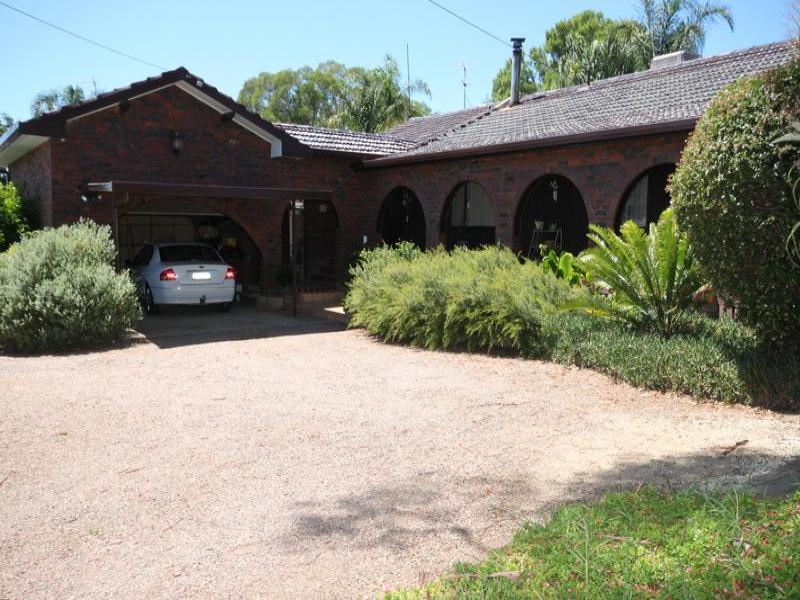 4 Egret Place, Calala, Tamworth, NSW 2340 Property Details