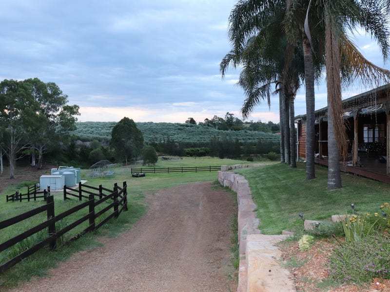 226 Russells Road, Pine Mountain, QLD 4306