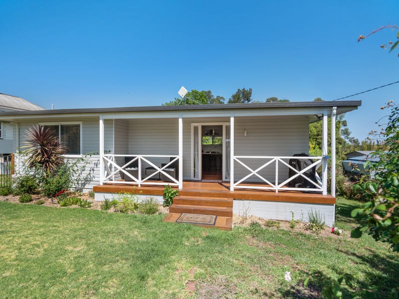 6 Pine St, Killarney, Qld 4373 Property Details