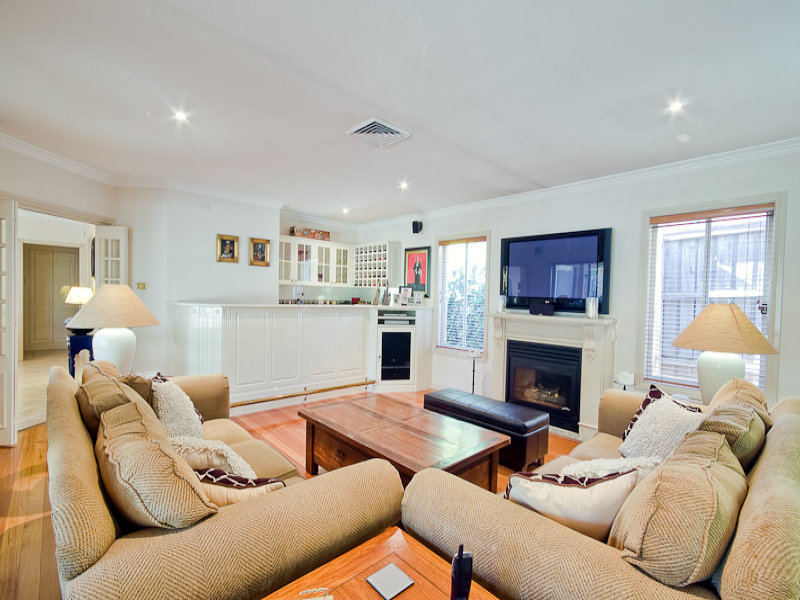 18 Ashburton Court, Kellyville, NSW 2155 Property Details