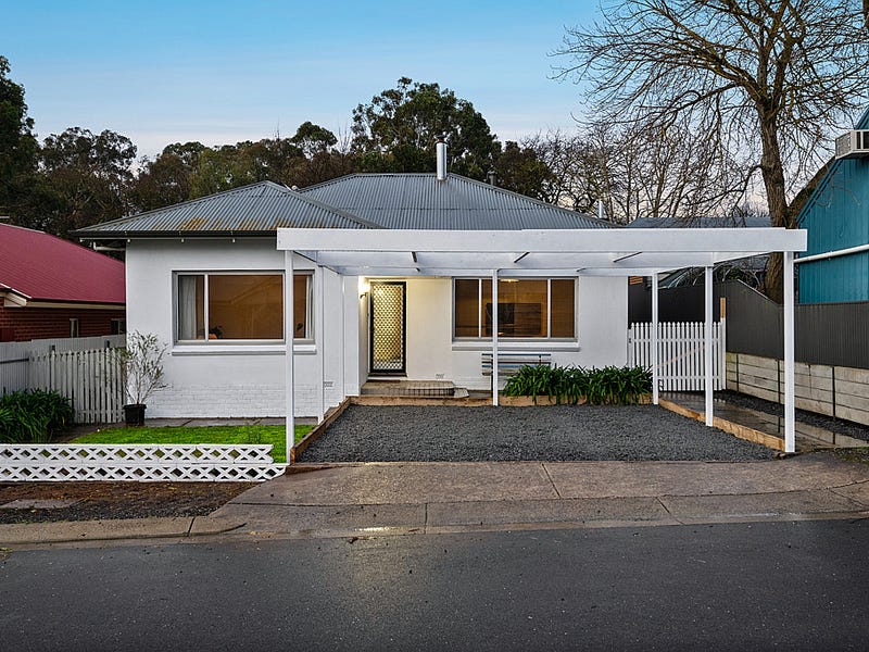 18 Elizabeth Street, Oakbank, SA 5243 Property Details