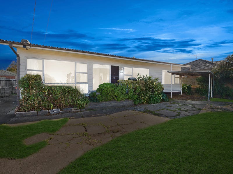 126 South Valley Road, Highton, VIC 3216