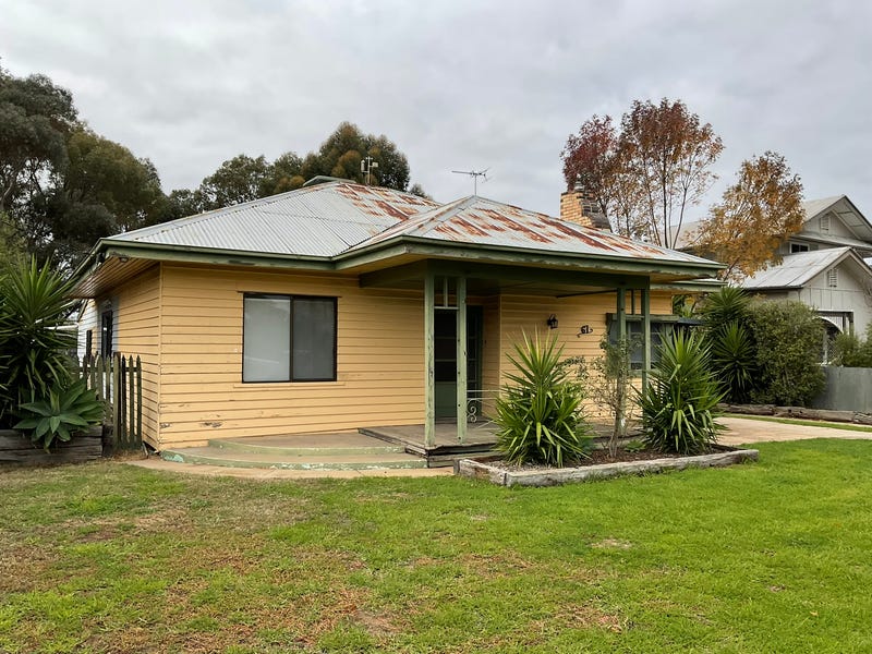 67 Jamouneau Street, Warracknabeal, VIC 3393