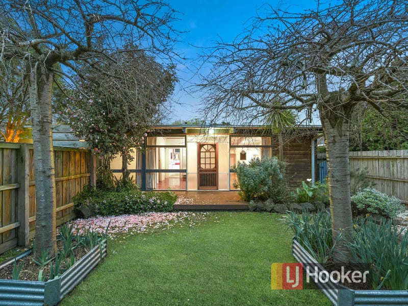 23 Clairmont Avenue, Cranbourne, Vic 3977