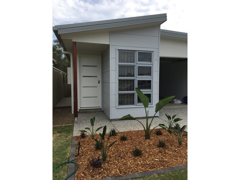 2/65 Jones Street, Rothwell, QLD 4022