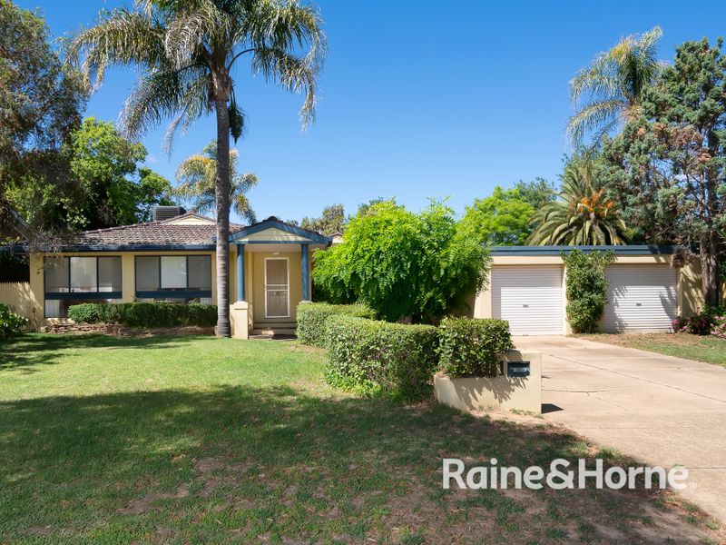 1 Orford Place, Lake Albert, NSW 2650