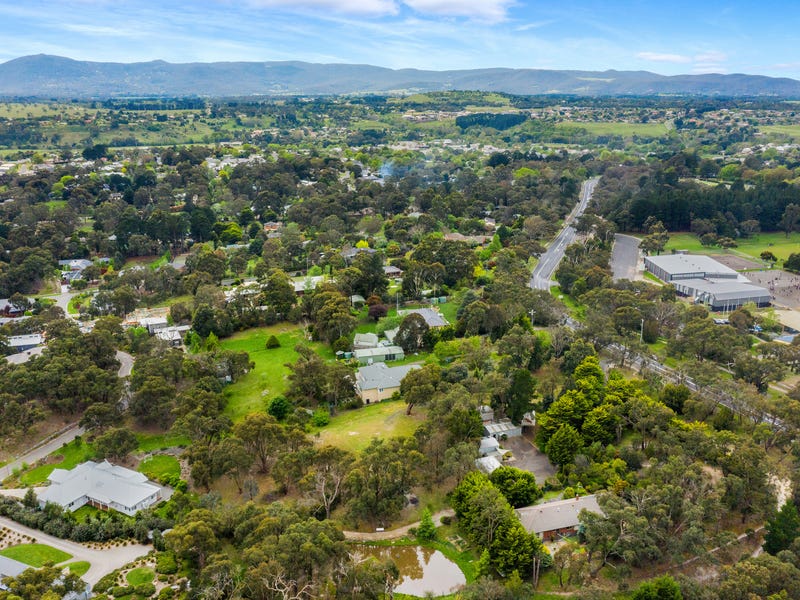 96 Melton Road, Gisborne, VIC 3437